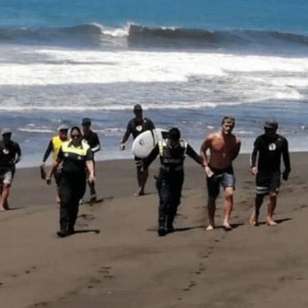 Noe Mar McGonagle foi detido pela polícia em praia da Costa Rica - Reprtodução/Surfline
