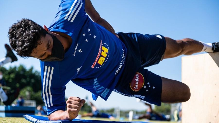 Léo, zagueiro do Cruzeiro, testou positivo para o novo coronavírus - Bruno Haddad/Cruzeiro