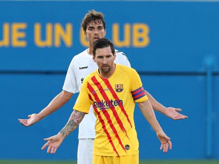 Empresário faz alerta e ameaça tirar 'herdeiro de Messi' do Barcelona