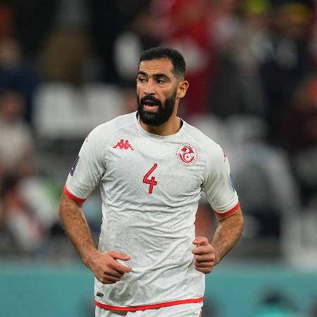 Yassine Meriah, da Tunísia, em jogo contra a Dinamarca pela Copa do Mundo -  Ulrik Pedersen/DeFodi Images via Getty Images
