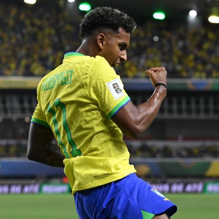 Rodrygo marcou duas vezes e deu assistência para gol histórico de Neymar no Mangueirão