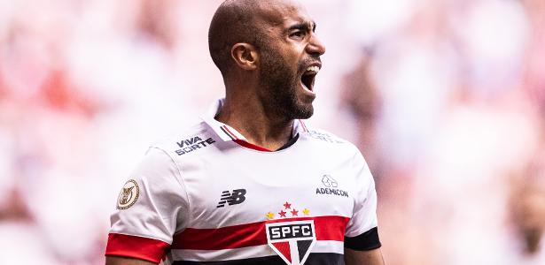 Lucas se destaca ao marcar quase metade dos gols desde eliminação da Libertadores