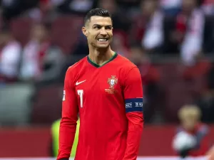 CR7 comete gafe com ex-clube em conversa com novo goleiro do Barcelona