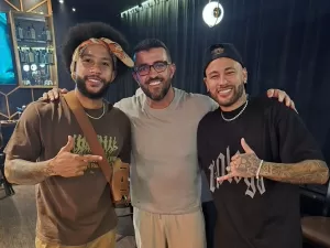 Neymar reage a publicação sobre ele jogar junto de Memphis no Corinthians