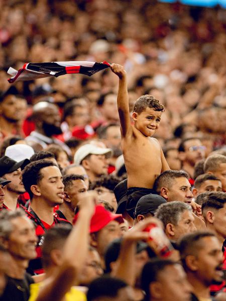 Mais de 62 mil pessoas estiveram presentes na vitória do Flamengo sobre o Bahia, no Maracanã Mais de 62 mil pessoas estiveram presentes na vitória do Flamengo sobre o Bahia, no Maracanã