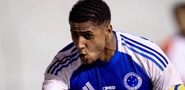 Cruzeiro mostra eficiência no contra-ataque e avança na Copinha