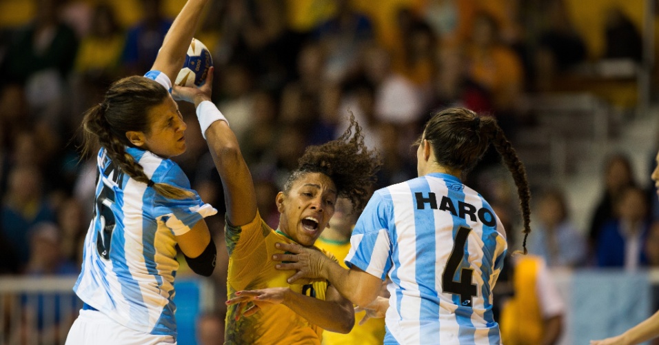Brasil disputa a final do handebol contra a Argentina, no Pan de Toronto