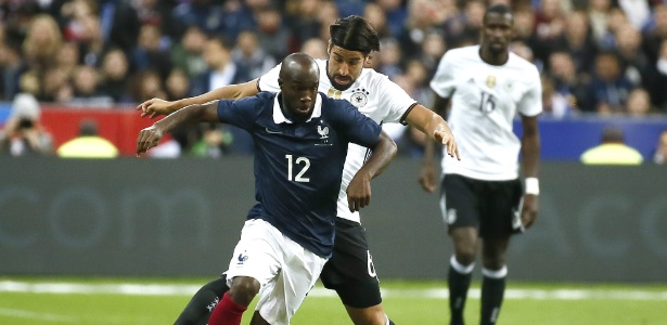 Lassana Diarra foi titular na partida entre França e Alemanha no Stade de France - EFE/EPA/IAN LANGSDON