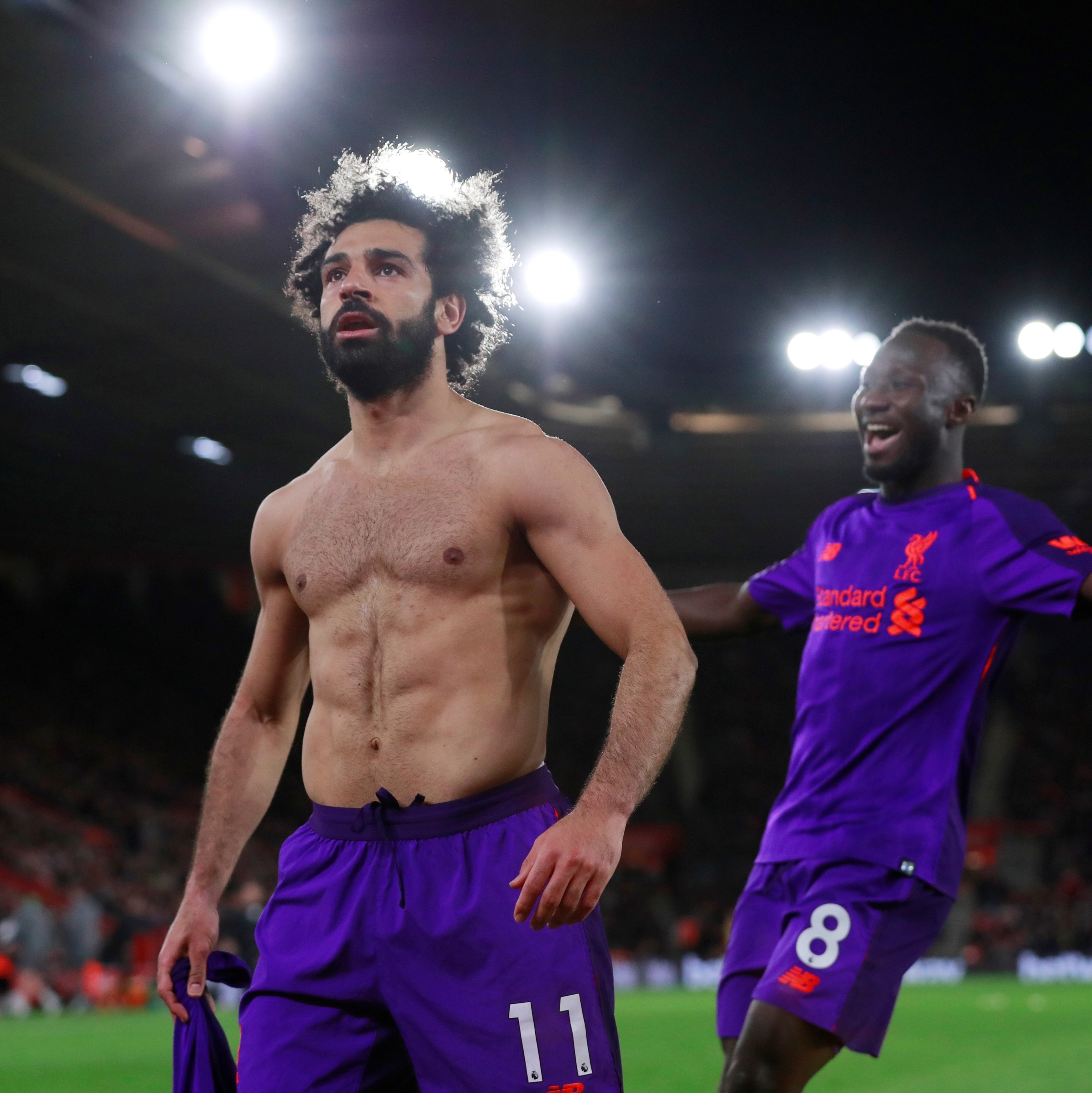 Salah marca duas vezes, mas Liverpool fica no empate com o Brighton pelo  Inglês; veja outros resultados > No Ataque