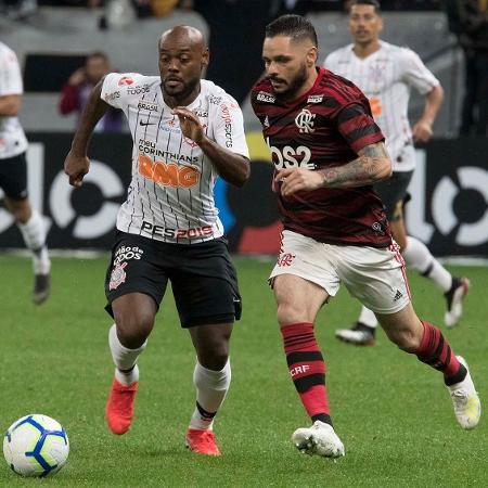 Vagner Love e Pará disputam corrida durante duelo de ida entre Corinthians e Flamengo na Copa do Brasil 2019 - Daniel Augusto Jr/Ag. Corinthians