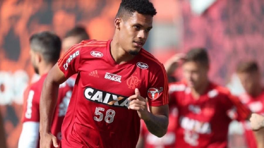 Zagueiro Rafael Santos, revelado pelo Flamengo, fechou com time do Chipre - Alexandre Vidal/Flamengo
