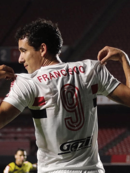 Pablo atuou com o nome do avô Francisco na camisa - Reprodução