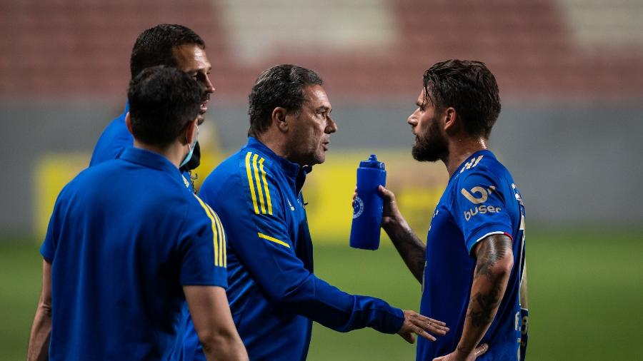 Luxemburgo pede mais "agressividade" dos jogadores do Cruzeiro para cortar ataques adversários nas partidas - Bruno Haddad/Cruzeiro