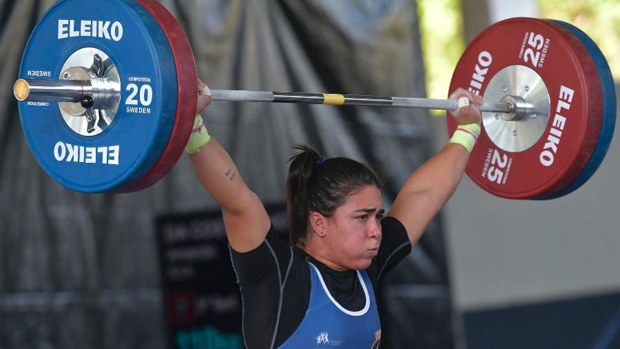 Brasileira descoberta no Crossfit é bronze mundial no levantamento