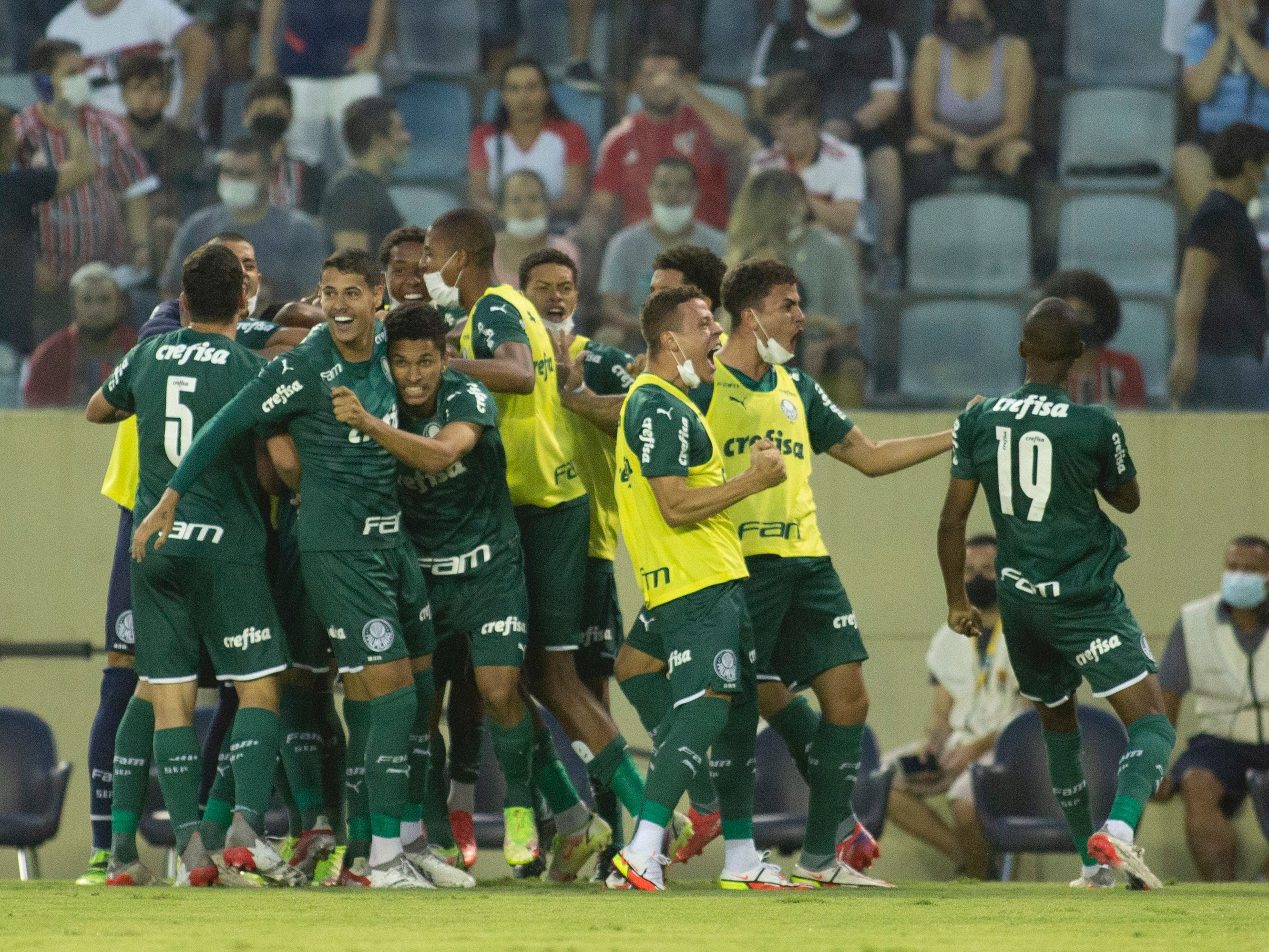 São-paulina que viu títulos do Palmeiras vai a todos os jogos da Copa