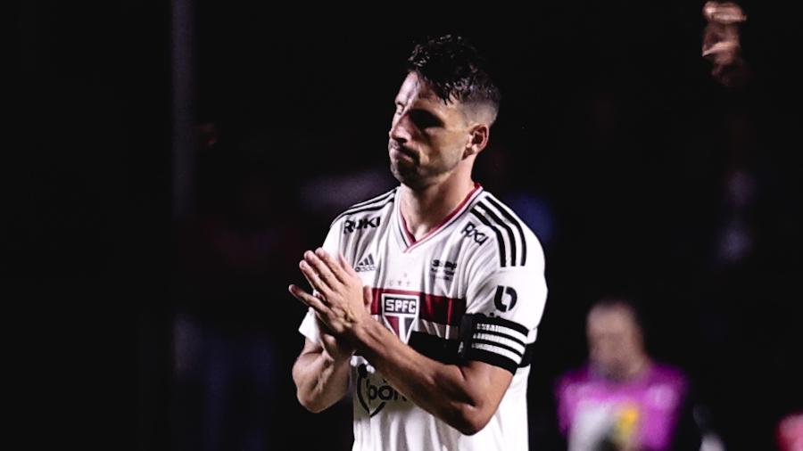 Calleri marca seu segundo gol pelo São Paulo contra o Athletico-PR pelo Brasileirão 2022 - Ettore Chiereguini/AGIF