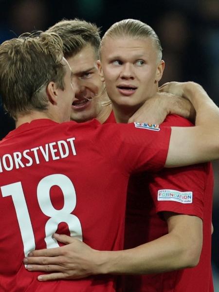 O norueguês Erling Braut Haaland comemora seu primeiro gol - REUTERS/Antonio Bronic