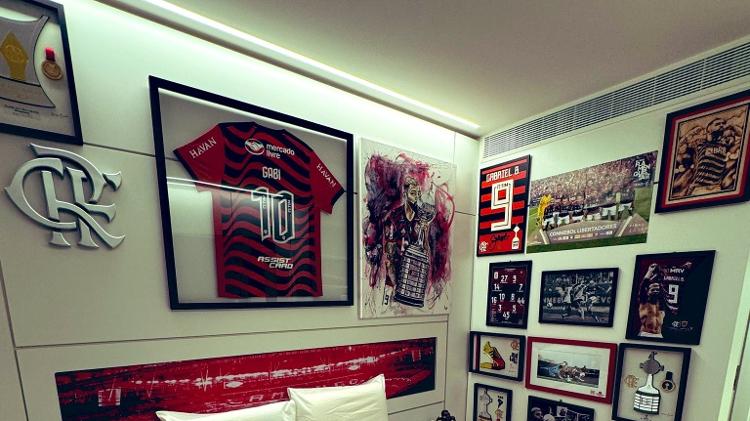 Gabigol, atacante do Flamengo, mostra seu quarto no hotel do Ninho do Urubu