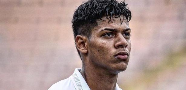 Veja quem é o Menino da Vila que está despertando olhares no Santos
