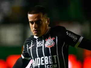 Corinthians encaminha renovação de contrato com Fagner até 2026