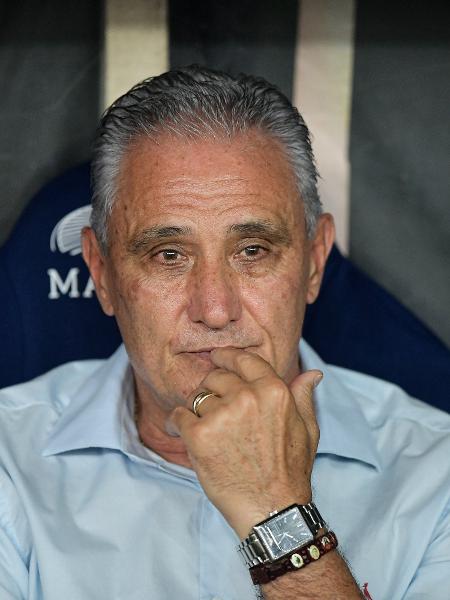 Tite foi demitido do Flamengo após a vitória por 1 a 0 sobre o Athletico-PR