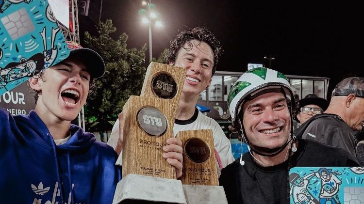 Luigi Cini (centro) foi o campeão do park masculino no STU Pro Tour Rio