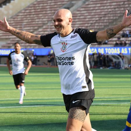 Fábio Santos durante jogo festivo entre Corinthians e Boca Juniors Fábio Santos durante jogo festivo entre Corinthians e Boca Juniors