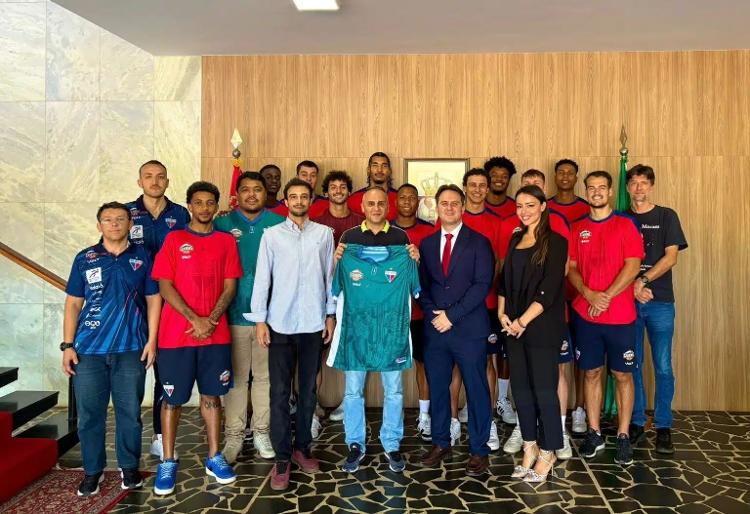 Fortaleza Basquete Cearense encontra o embaixador Aleksandar Ristic na Embaixada da Sérvia Fortaleza Basquete Cearense encontra o embaixador Aleksandar Ristic na Embaixada da Sérvia