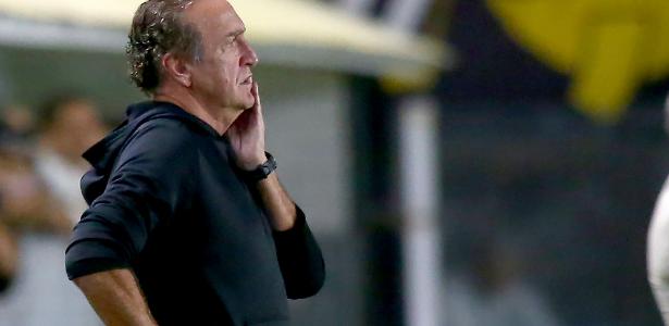 Cuca admite poupar no Equador e lamenta vantagem mínima do Santos: 'Podia ser maior'