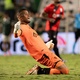 'Falastr&atilde;o' e 'doido': goleiro e presidente do Atl&eacute;tico-GO trocam farpas