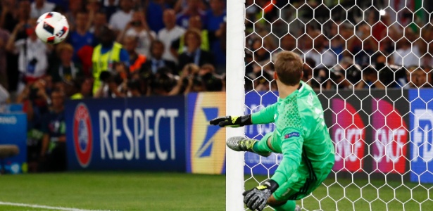 Nas semis da Euro 2016, França venceu a Alemanha por 2 a 0 - Michael Dalder/Reuters