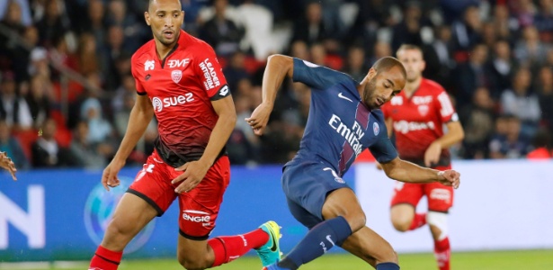 Lucas em ação contra o Dijon: três gols nos últimos três jogos pelo Francês - Gonzalo Fuentes/Reuters