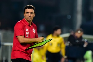 Torcida do Flamengo protesta e pede saída de Zé Ricardo após empate