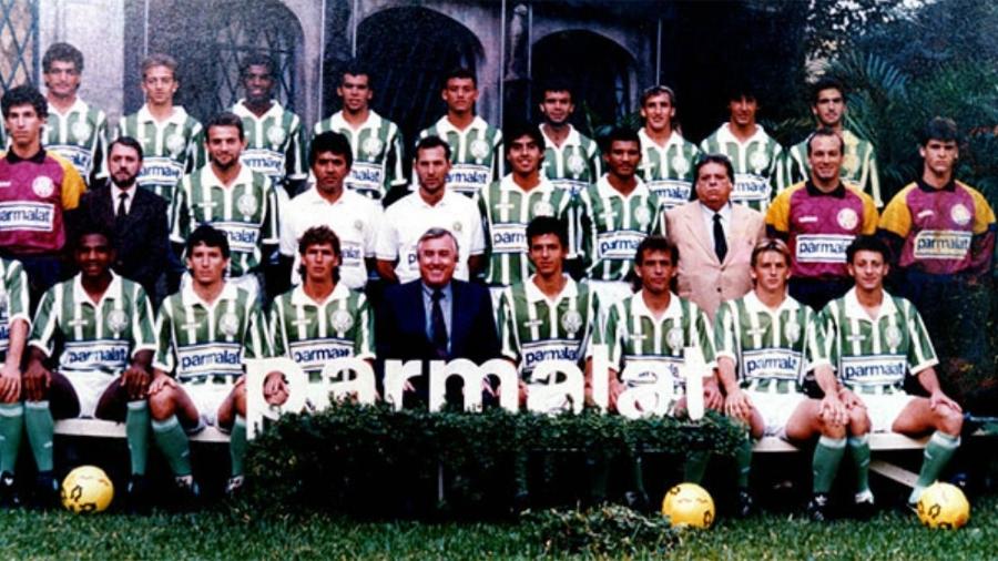 Marques (terceiro sentado da direita para a esquerda) com o elenco do Palmeiras em 1992 - Divulgação