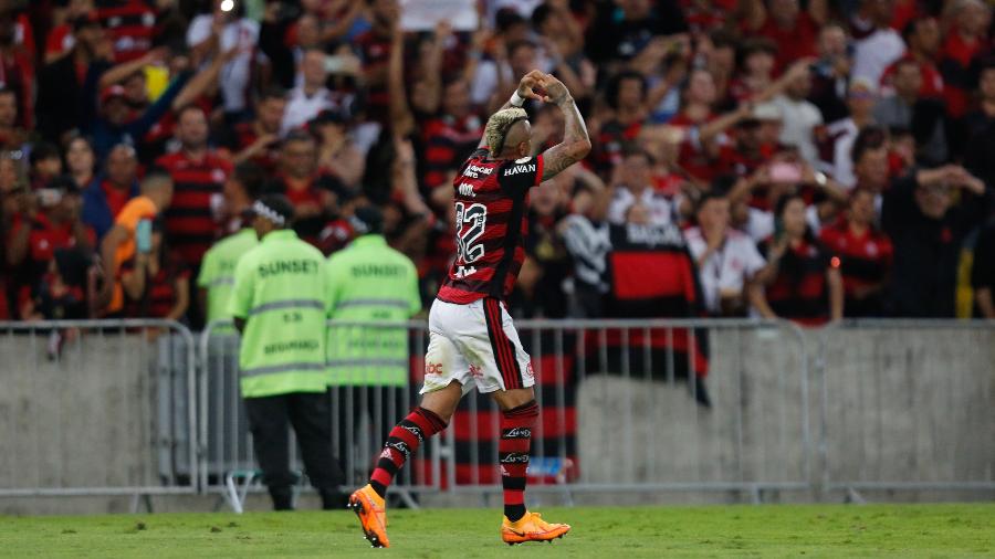 Vidal comemora primeiro gol pelo Flamengo - Gilvan de Souza/Flamengo