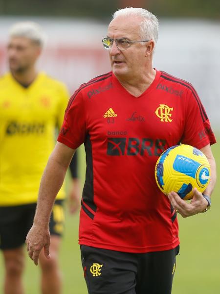 Tempo livre inédito para Dorival será sem seis peças-chave no Flamengo