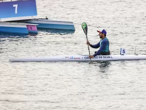 Luis Carlos Cardoso conquista a prata na primeira final da canoagem