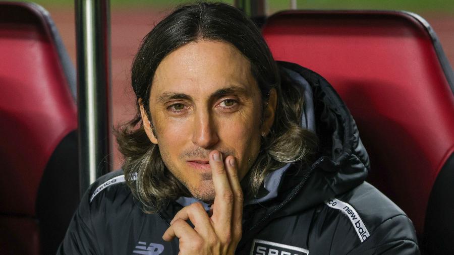 Luis Zubeldía, técnico do São Paulo, durante jogo contra o Vasco Luis Zubeldía, técnico do São Paulo, durante jogo contra o Vasco
