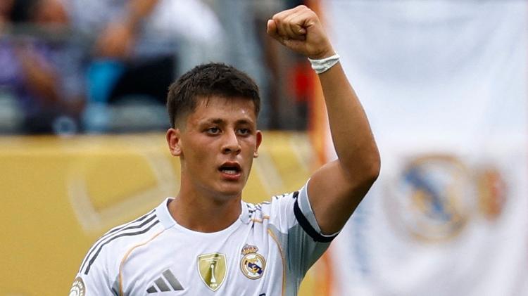 Arda Güler comemora gol marcado pelo Real Madrid contra o Pachuca no Mundial Arda Güler comemora gol marcado pelo Real Madrid contra o Pachuca no Mundial