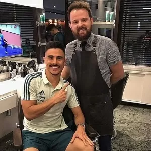 Willian pedia para Seu Elias ir de Belo Horizonte a São Paulo para cortar seu cabelo - Arquivo pessoal - Arquivo pessoal