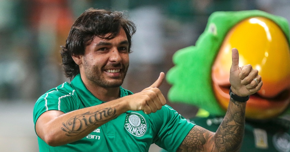 Felipão admite que Palmeiras pretende estrear Goulart em fevereiro
