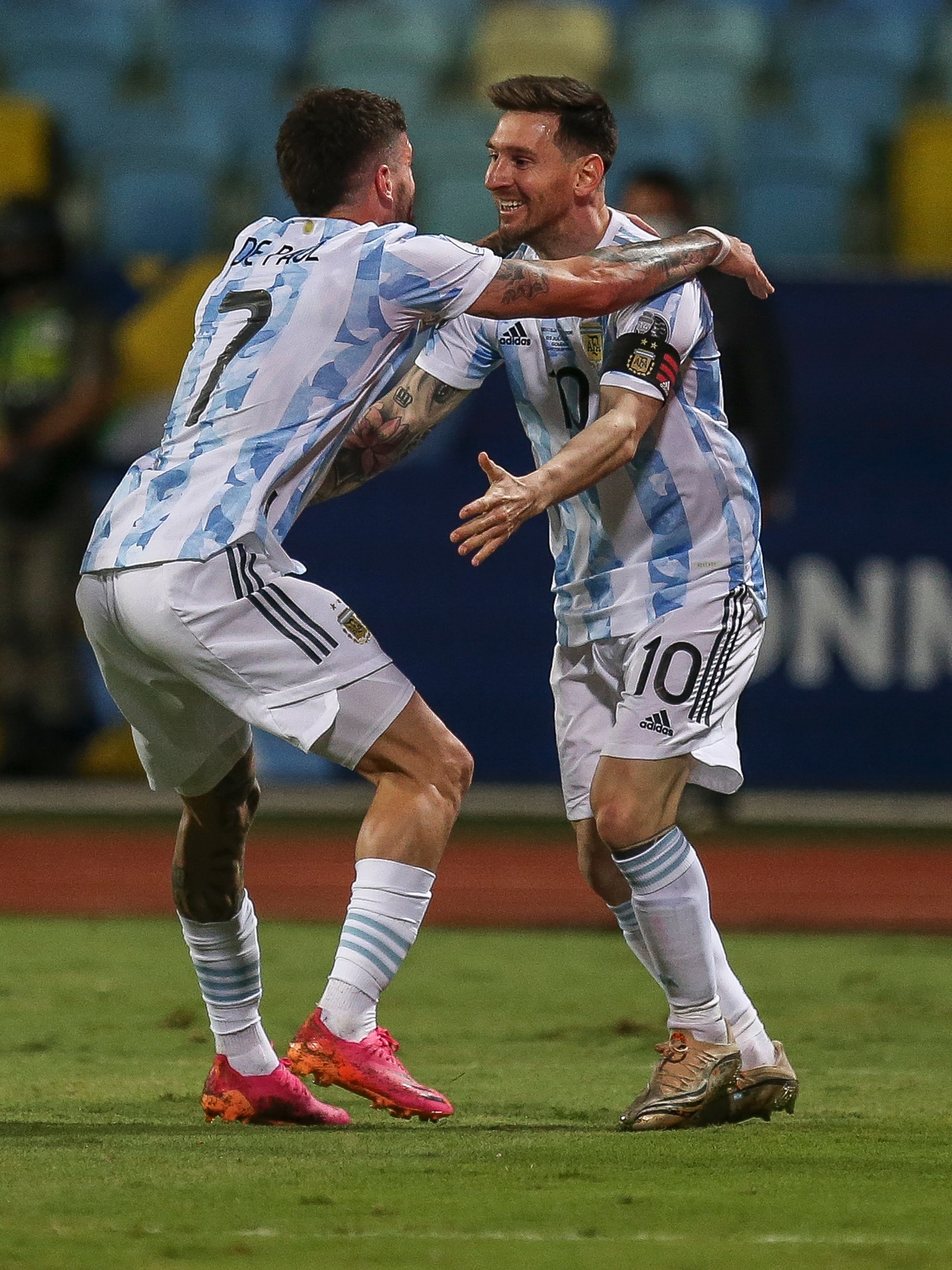 Rolê aleatório: o dia em que Messi parou cidade do interior de São Paulo e  levou até cartão por gol, argentina