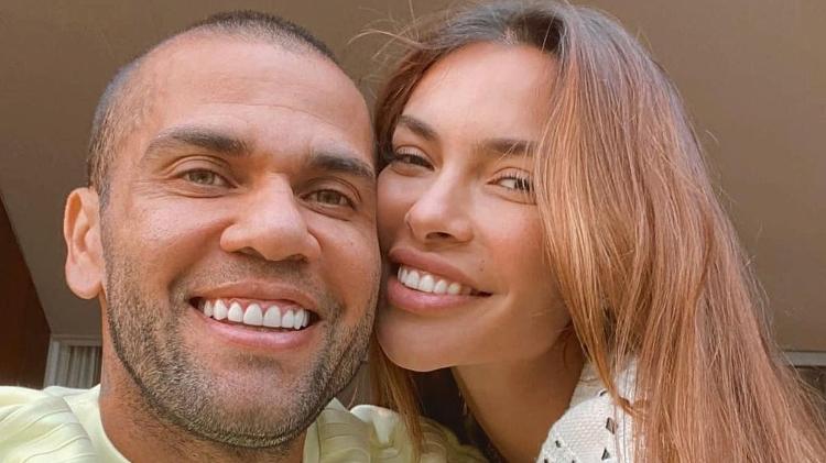 Daniel Alves and his wife, Joana Sanz, have been together for over 7 years—bearing—bearing