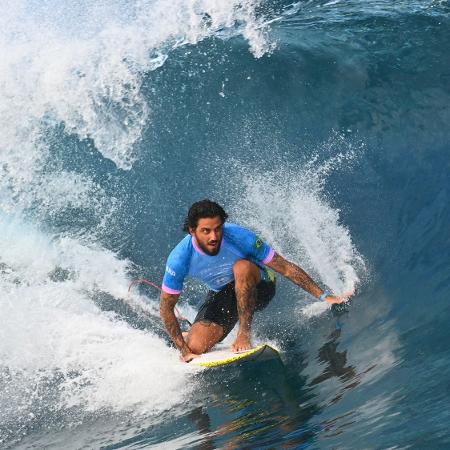 Surfista brasileiro Filipe Toledo na disputa dos Jogos Olímpicos de Paris 2024