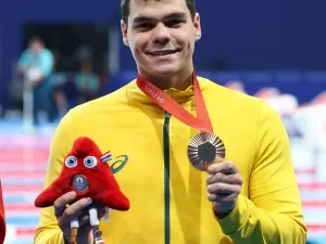 Gabriel Bandeira conquista o bronze nos 100m borboleta nas Paralimpíadas