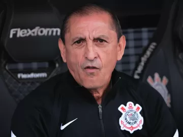 Ramón escala Romero e desfaz linha de três no Corinthians; veja times