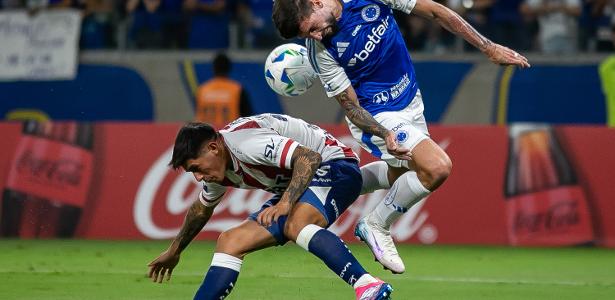Cruzeiro empata com Unión em jogo de eliminados mesmo com um jogador a mais.