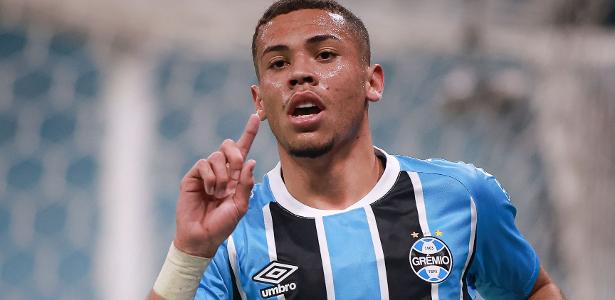 Grêmio vence São José e ergue Recopa Gaúcha com estreia de promessa.