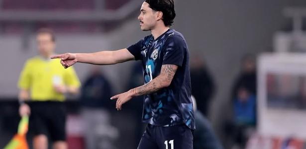 Maur&iacute;cio estreia, e Paraguai vence Gr&eacute;cia fora de casa em amistoso