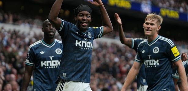Sem Savinho, Tottenham cai em casa e faz Ancelotti perder viagem
